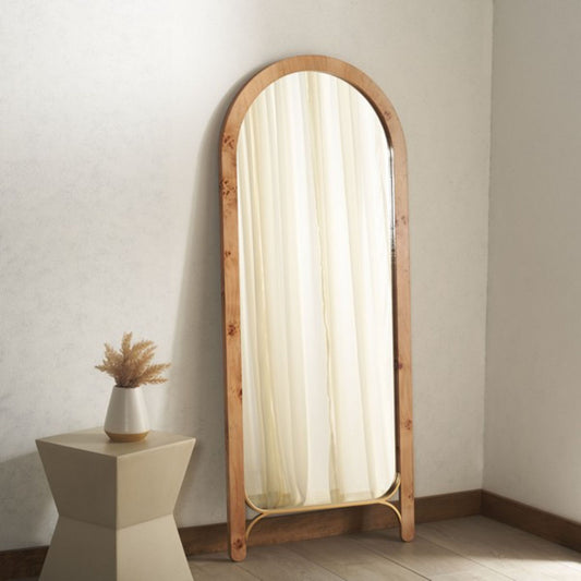 Kuo Mirror