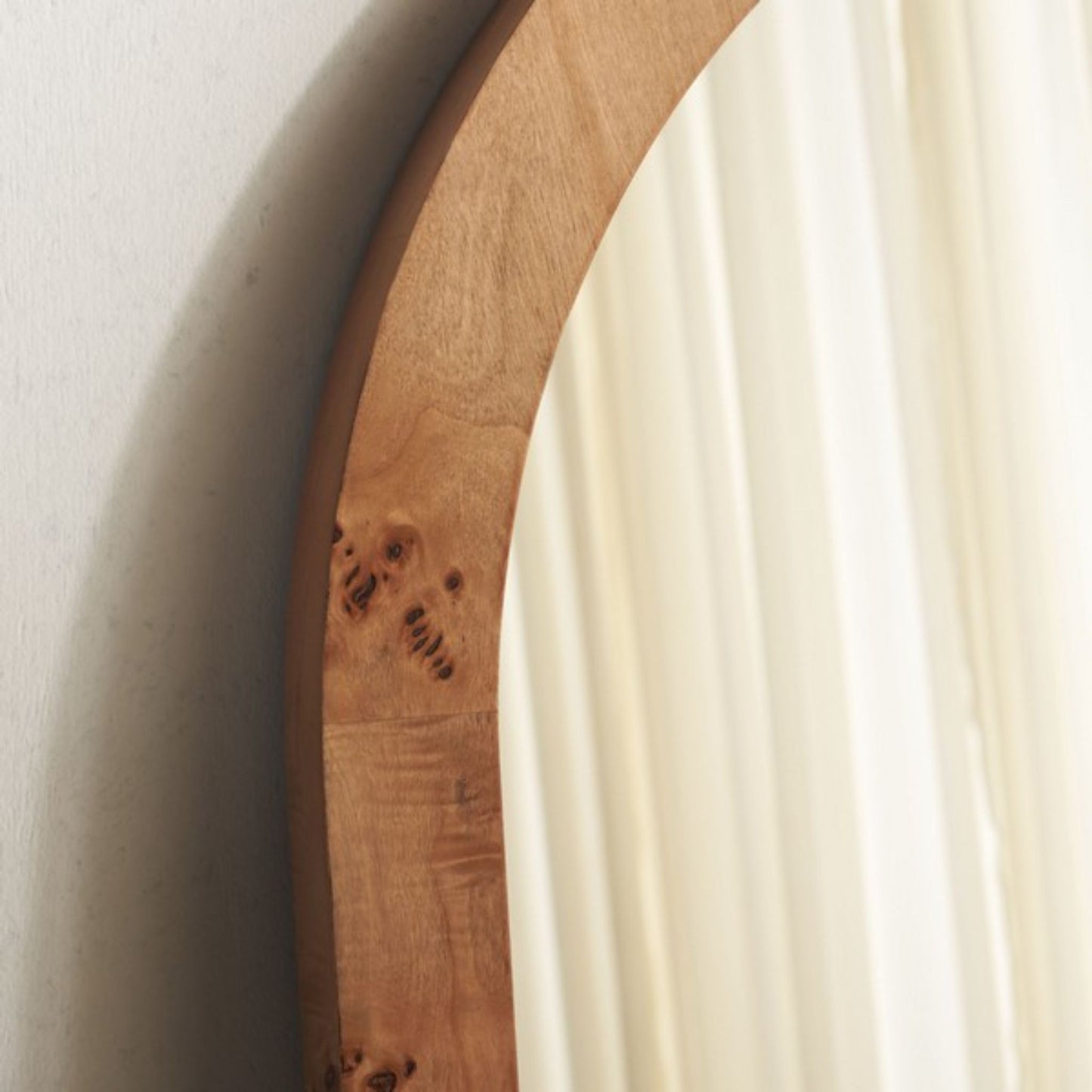 Kuo Mirror