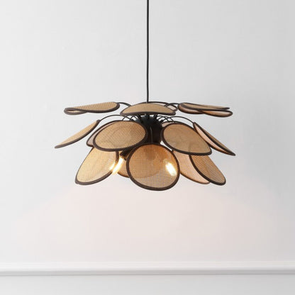 LUANA RATTAN / METAL PENDANT