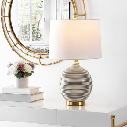 KREMP RESIN TABLE LAMP W/ USB PORT
